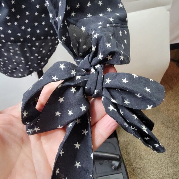 Madewell 100% Silk Star Print Blouse M Black White | Tie Sleeve, Button Front - Picture 12 of 16